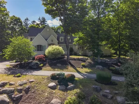 10 Greenwich Avenue Central Valley NY 10917