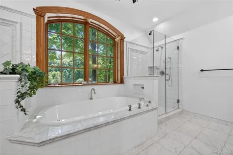 10 Greenwich Avenue Central Valley NY 10917