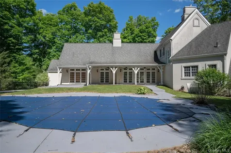 10 Greenwich Avenue Central Valley NY 10917