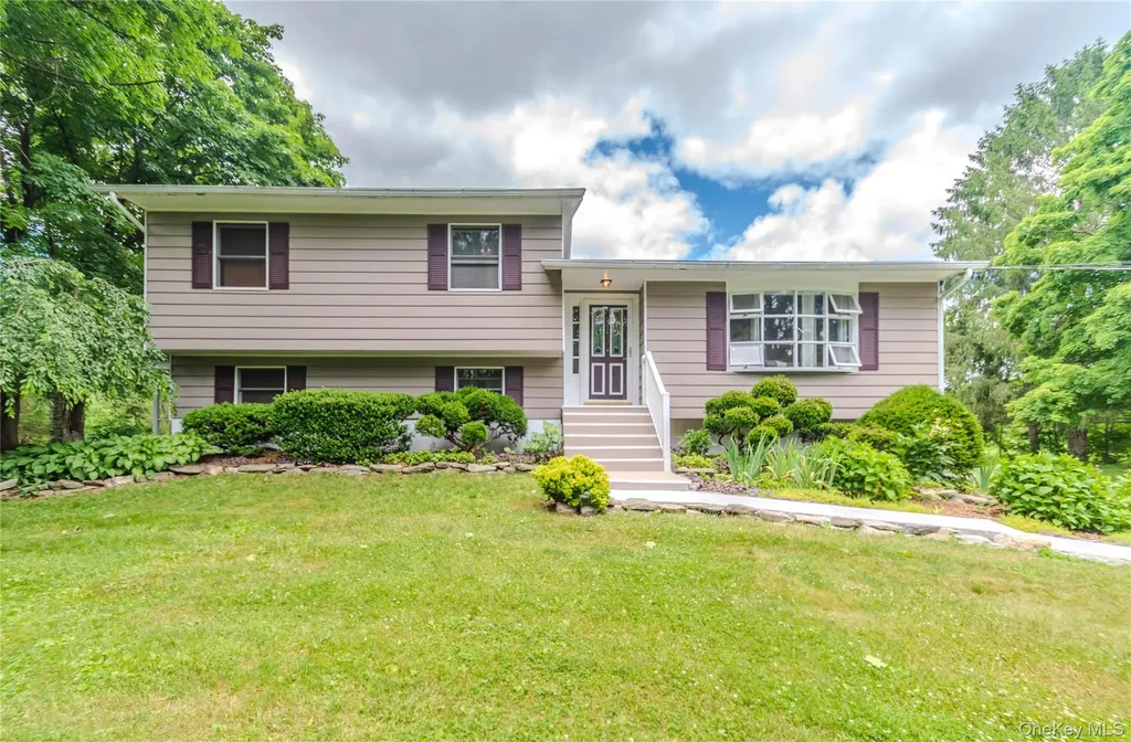 1633 Salt Point Turnpike Pleasant Valley NY 12569