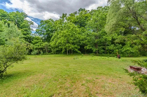 1633 Salt Point Turnpike Pleasant Valley NY 12569