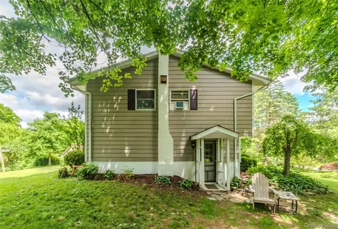 1633 Salt Point Turnpike Pleasant Valley NY 12569