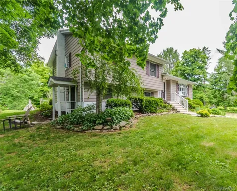1633 Salt Point Turnpike Pleasant Valley NY 12569
