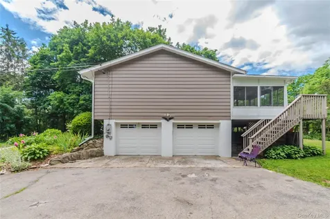 1633 Salt Point Turnpike Pleasant Valley NY 12569