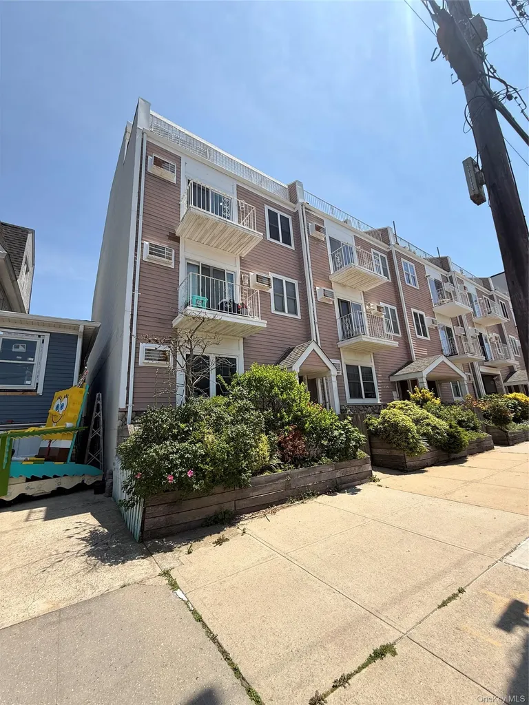 138 Beach 92nd Street Rockaway Beach NY 11693
