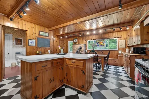 219 Husdon Street Call Listing Agent PA 18428