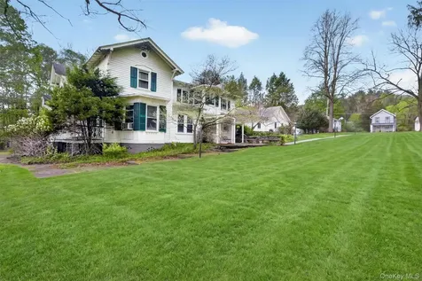 219 Husdon Street Call Listing Agent PA 18428