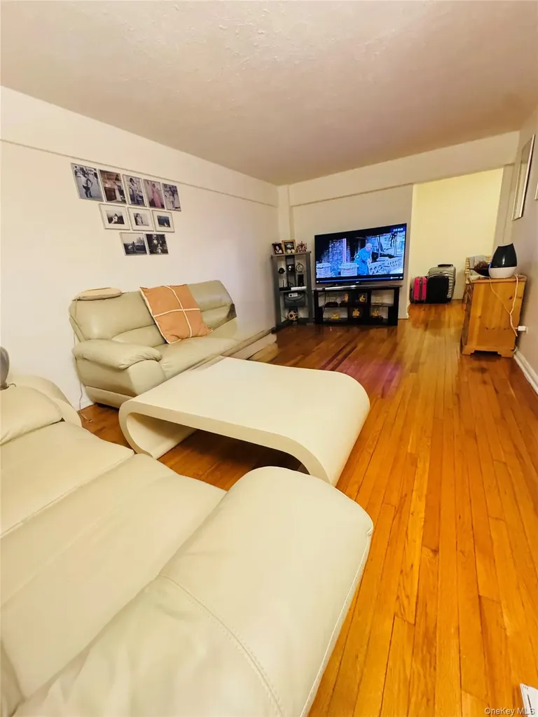 118-60 Metropolitan Avenue Kew Gardens NY 11415