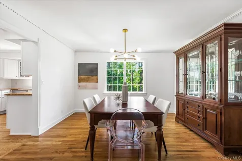 22 Potters Lane New Rochelle NY 10805