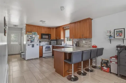 2 North Street Manorville NY 11949