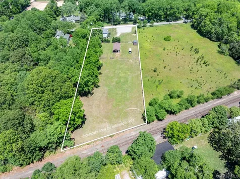 2 North Street Manorville NY 11949