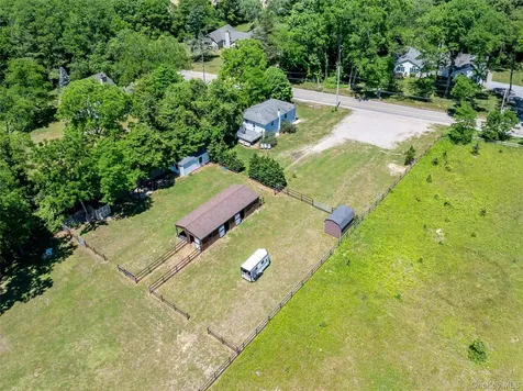 2 North Street Manorville NY 11949