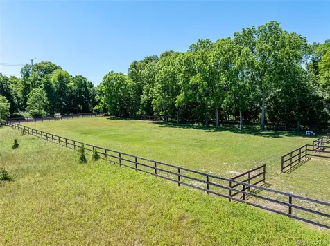 2 North Street Manorville NY 11949