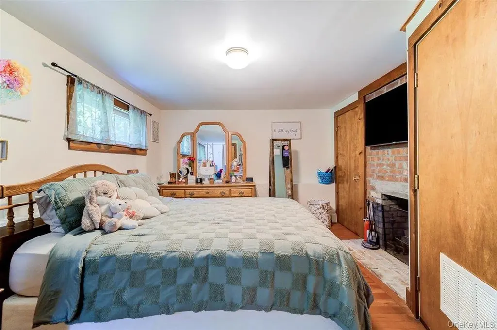 10-12 Woodlea Road Salt Point NY 12578