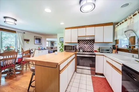 10-12 Woodlea Road Salt Point NY 12578