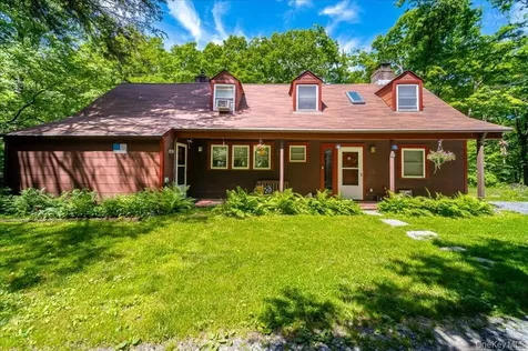 10-12 Woodlea Road Salt Point NY 12578