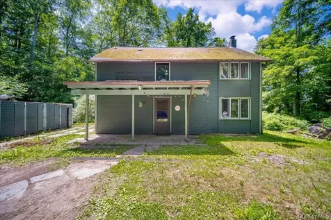 10-12 Woodlea Road Salt Point NY 12578