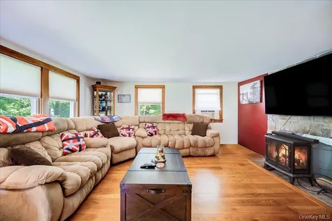 10-12 Woodlea Road Salt Point NY 12578