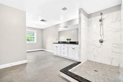 28 Ardmore Street Cornwall NY 12553