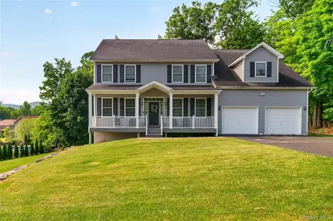 28 Ardmore Street Cornwall NY 12553