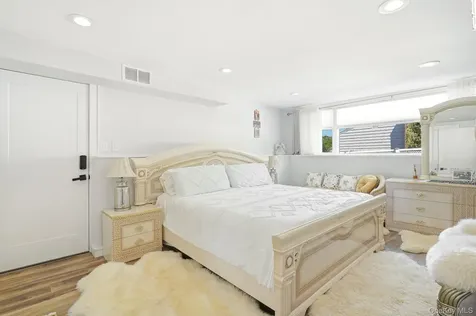 2 Lambert Road White Plains NY 10605