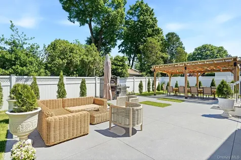 2 Lambert Road White Plains NY 10605