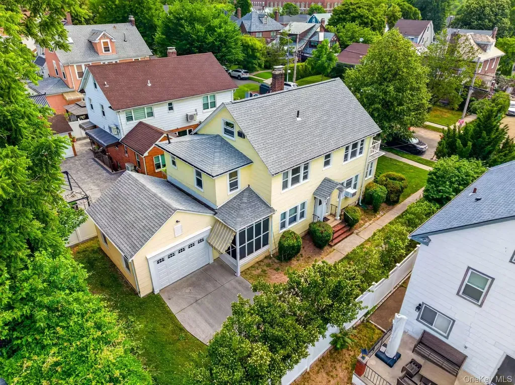 35-38 169th Street Flushing NY 11358