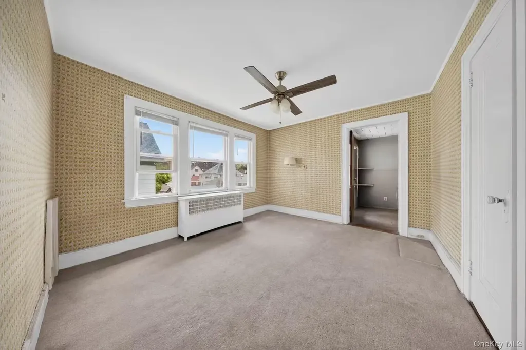 35-38 169th Street Flushing NY 11358