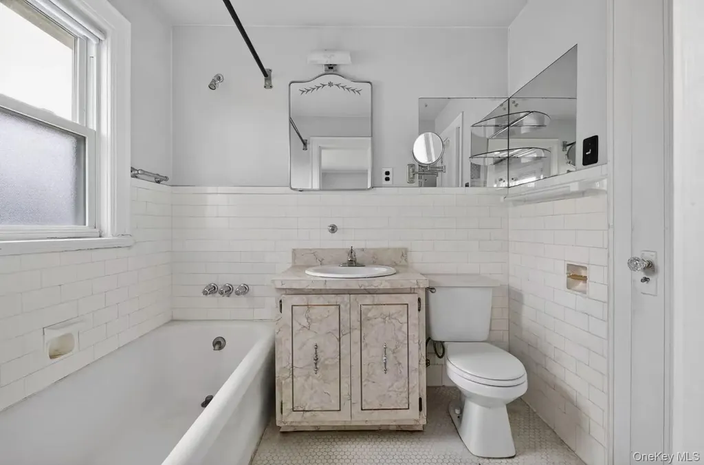 35-38 169th Street Flushing NY 11358