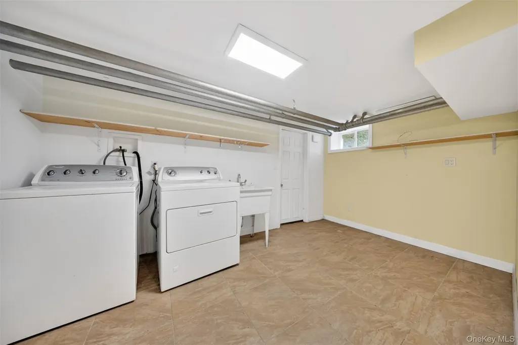 35-38 169th Street Flushing NY 11358