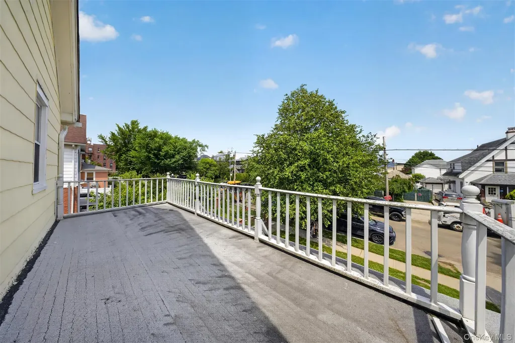 35-38 169th Street Flushing NY 11358