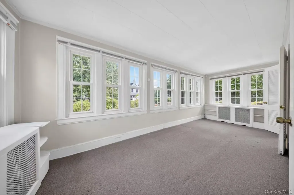 35-38 169th Street Flushing NY 11358