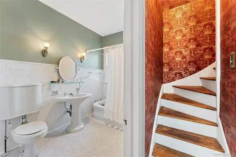28 Hamilton Avenue Ossining NY 10562