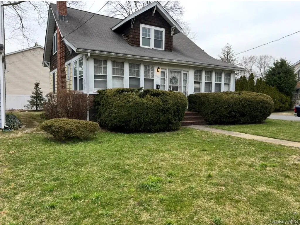 70 Staples Street Farmingdale NY 11735