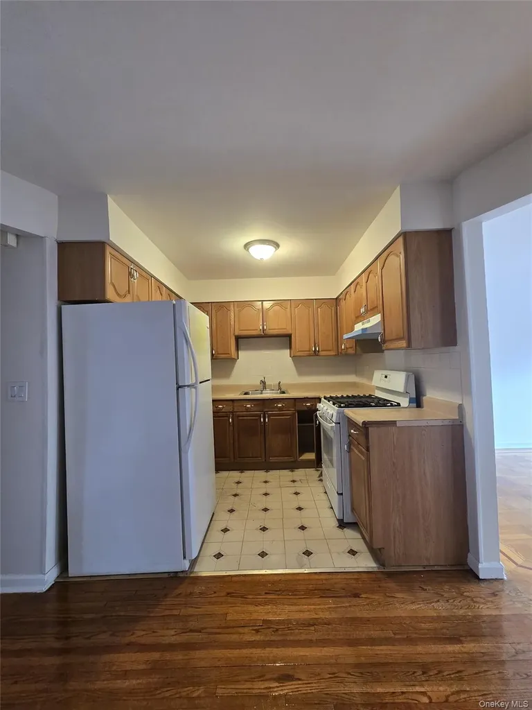 3128 Mickle Avenue Bronx NY 10469