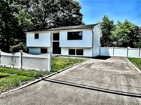91 Washington Avenue Wyandanch NY 11798