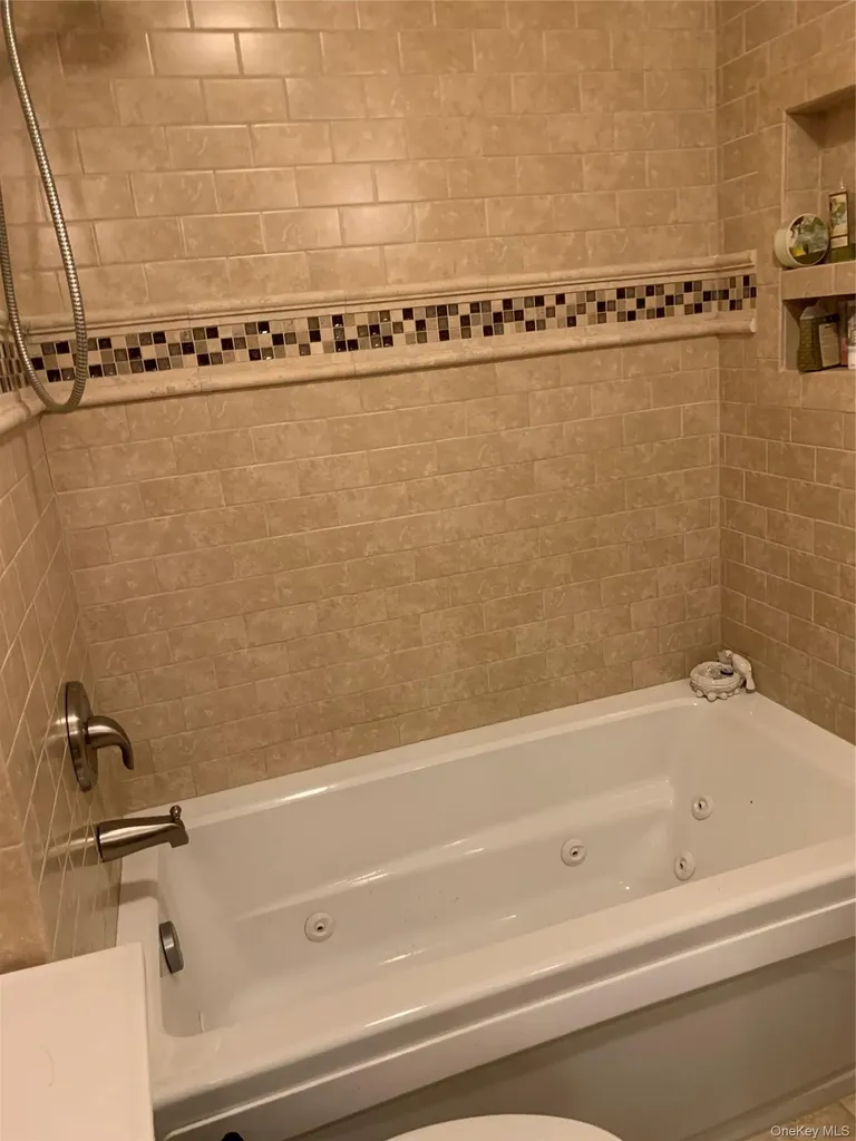 92 Hillside Road Poughquag NY 12570