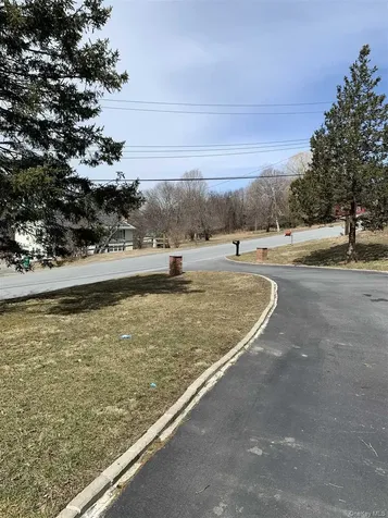 92 Hillside Road Poughquag NY 12570