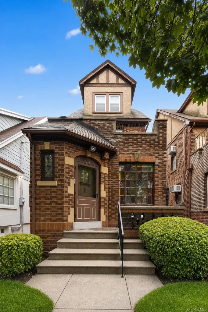 1216 E 28th Street Brooklyn NY 11210
