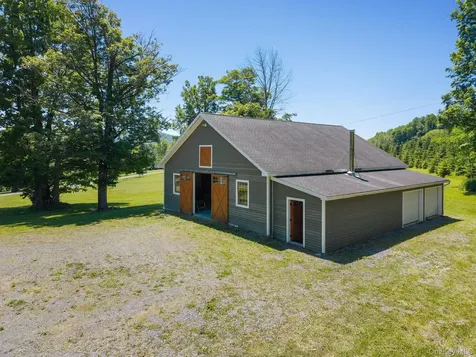 108 Grovenors Corners Road Cobleskill NY 12043