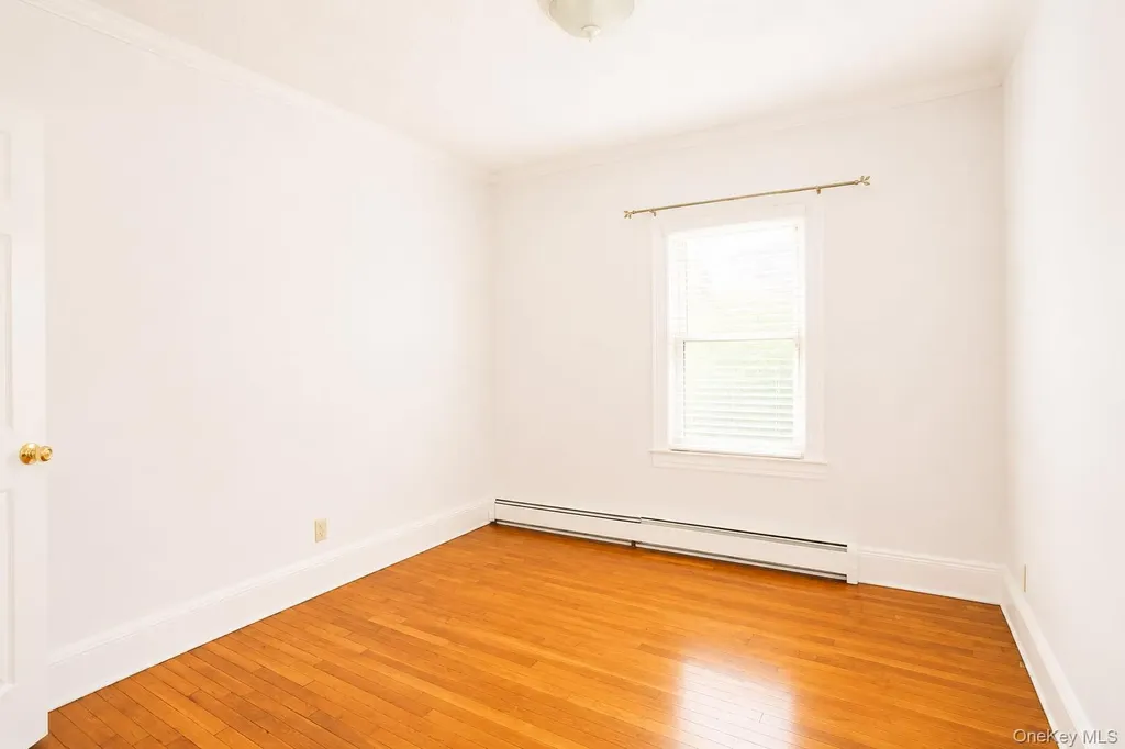 15 W Walnut Street Long Beach NY 11561