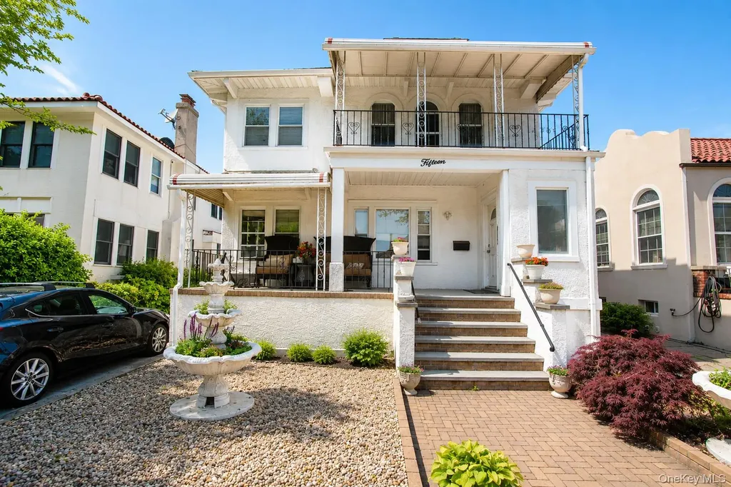 15 W Walnut Street Long Beach NY 11561