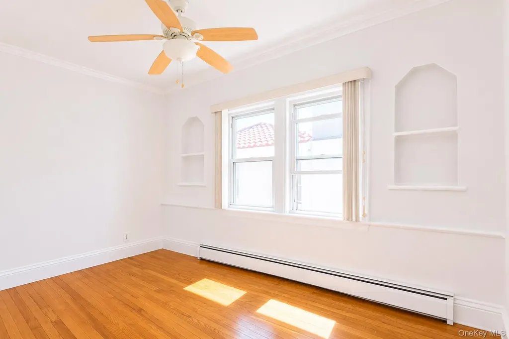 15 W Walnut Street Long Beach NY 11561