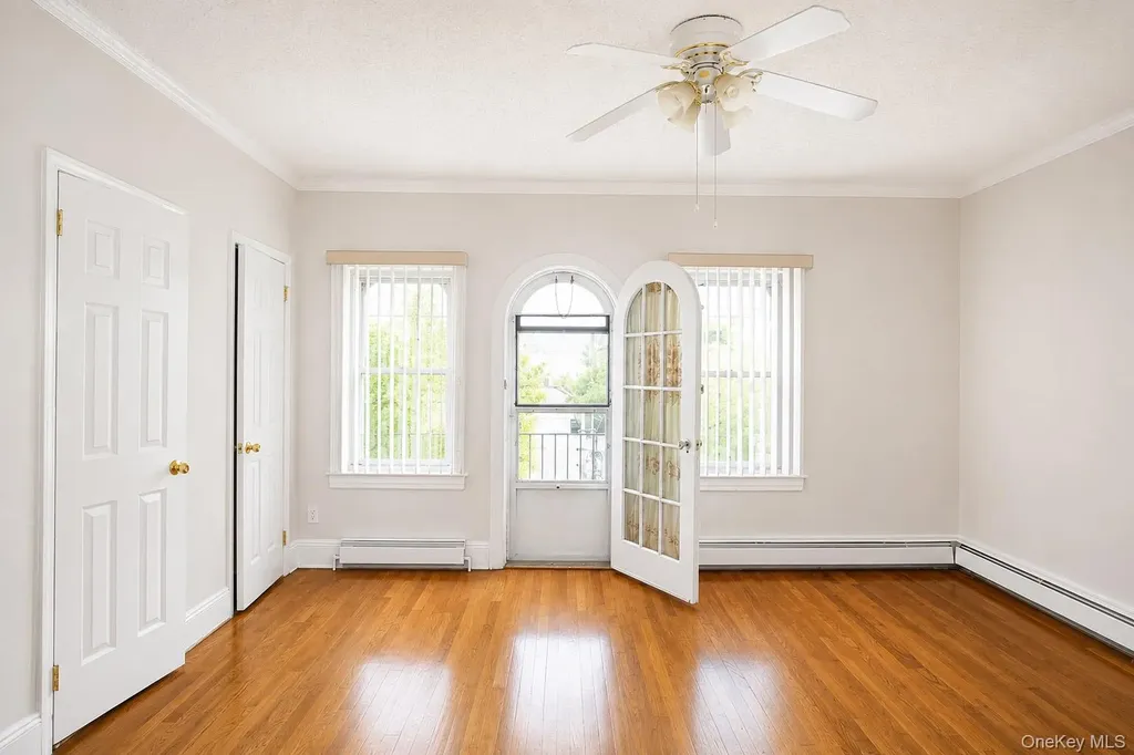 15 W Walnut Street Long Beach NY 11561