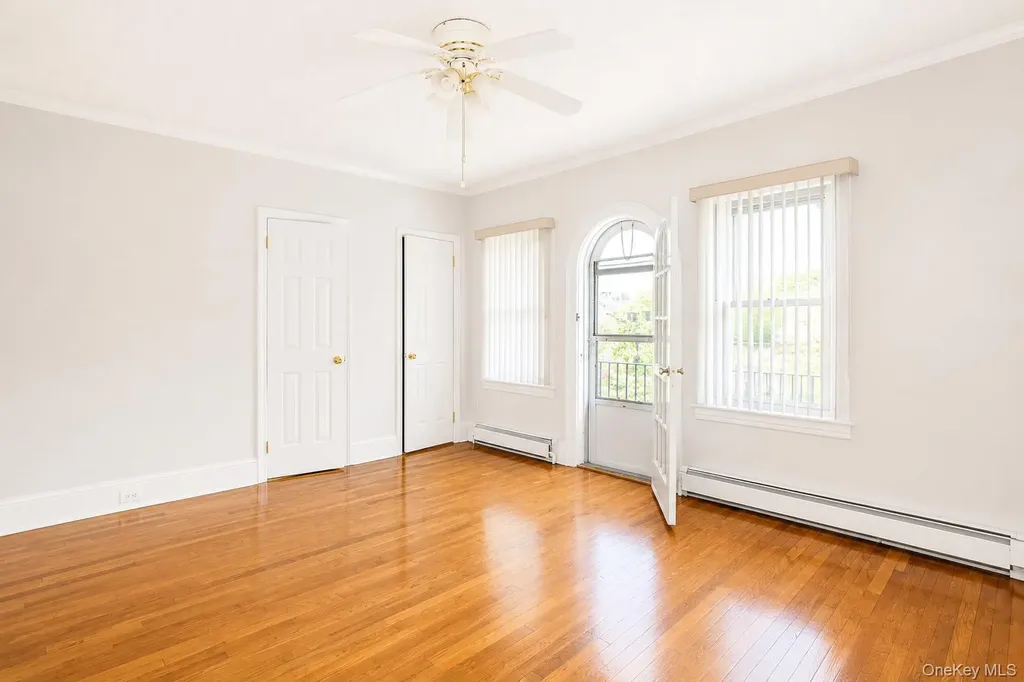15 W Walnut Street Long Beach NY 11561