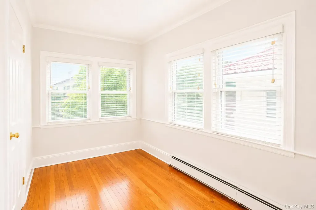 15 W Walnut Street Long Beach NY 11561