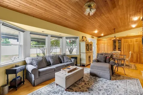 31 Sherwood Drive East Islip NY 11730