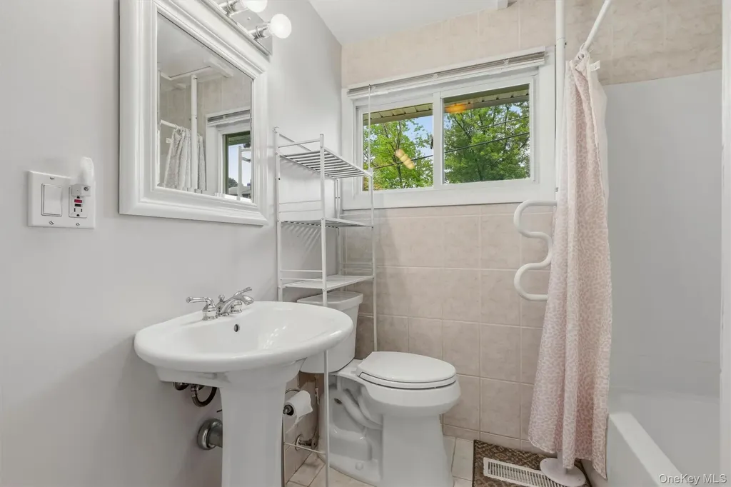 56 Cayuga Drive Peekskill NY 10566