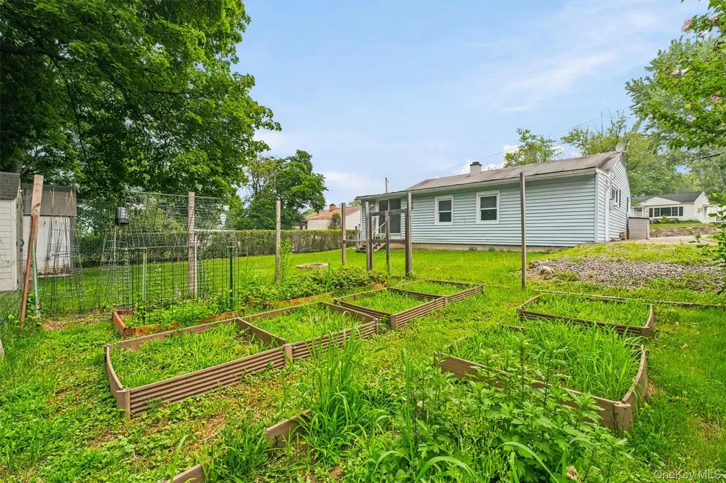 56 Cayuga Drive Peekskill NY 10566