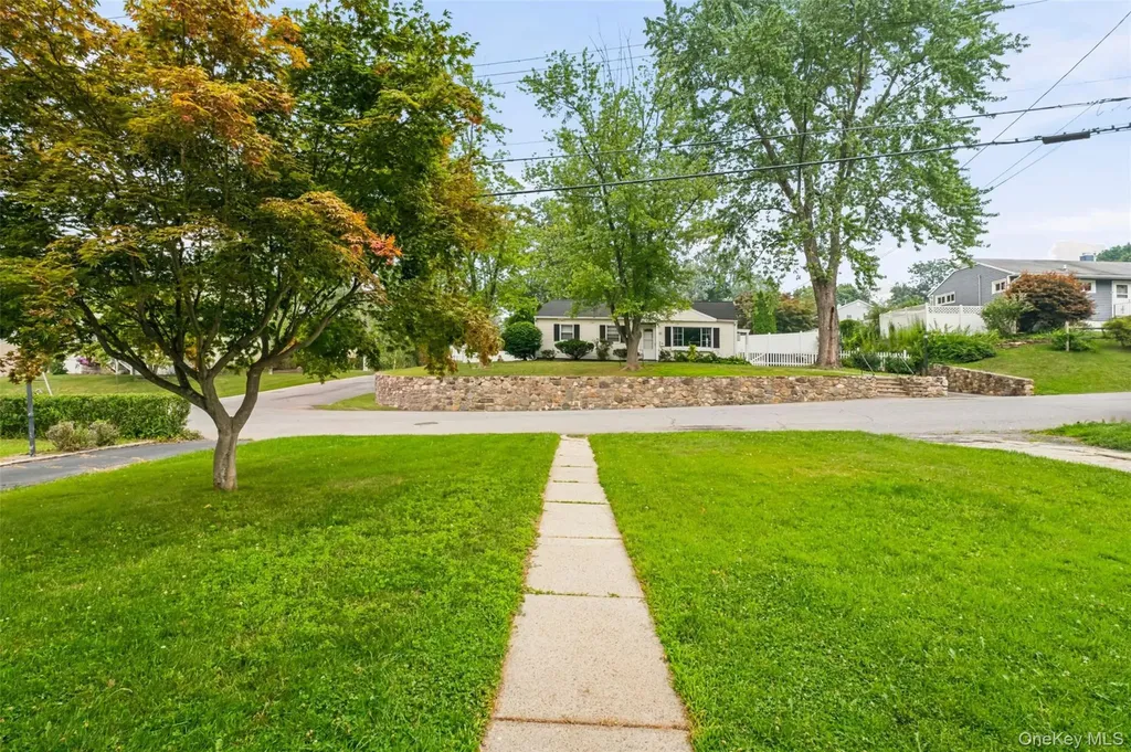56 Cayuga Drive Peekskill NY 10566